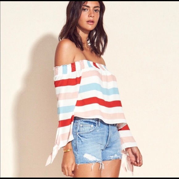 Lovers and Friends Off the Shoulder Top - Picture 2 of 2